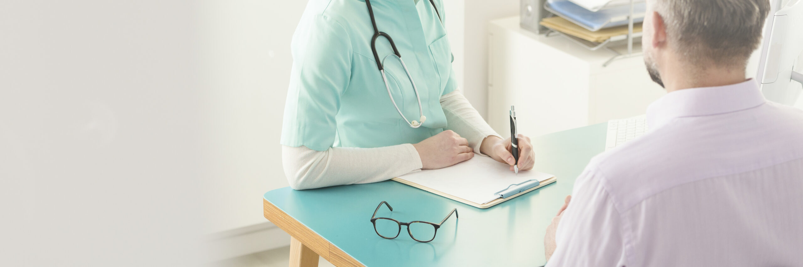 Operacja zaćmy w Czechach – bez obostrzeń dla pacjentów kliniki. Lipiec 2021.