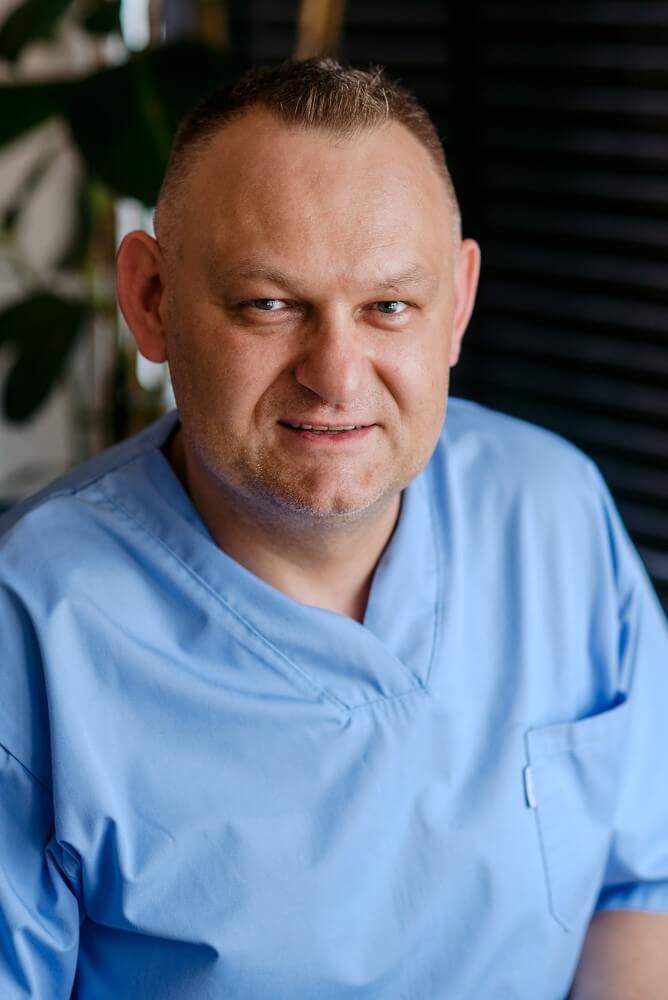 dr Marcin Gacek